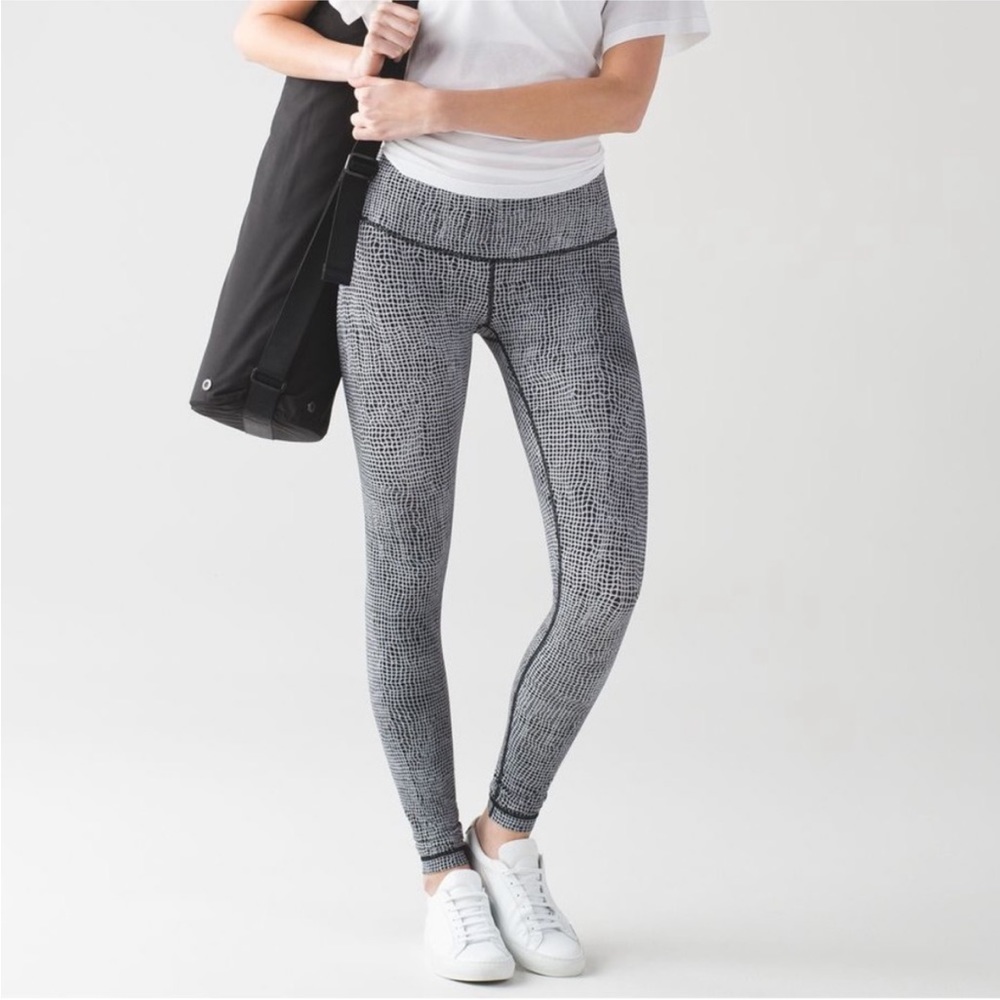 Lululemon Wunder Under Pant III Fall Net White Black Leggings Size 6